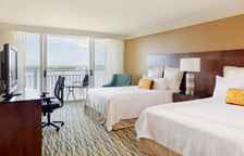 Номер Standard с балконом и с видом на воду