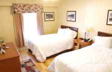 Четырёхместный номер Standard с видом на реку