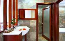 Четырёхместный номер Deluxe с балконом