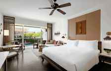 Двухместный номер Deluxe Lagoon с балконом и с видом на бассейн