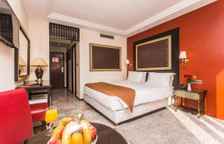 Двухместный номер Standard с видом на бассейн