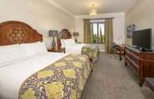 Четырёхместный номер Premium с красивым видом из окна