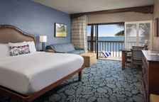 Четырёхместный номер Standard с видом на залив