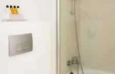 Семейный номер Standard с частичным видом на море