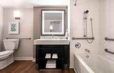 Четырёхместный номер Standard с балконом и с видом на океан