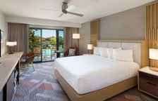 Двухместный номер с балконом и с видом на бассейн