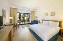 Двухместный номер Standard с частичным видом на море