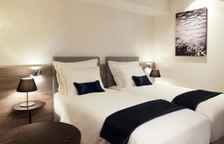 Двухместный номер с балконом и с частичным видом на море