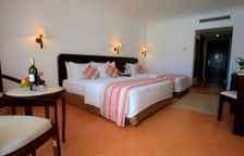 Номер Pool View Family