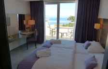 Двухместный номер Premium с балконом и с видом на море