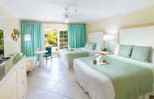 Двухместный номер Deluxe с видом на бассейн