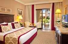 Двухместный номер Standard с видом на бассейн