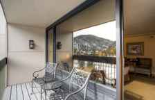 Четырёхместный номер Standard с балконом