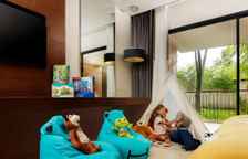 Номер Семейный с балконом и с видом на сад