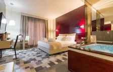 Двухместный номер Deluxe с гидромассажной ванной с балконом и с видом на море