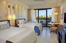 Двухместный номер Deluxe с балконом и с видом на сад