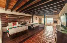 Четырёхместный полулюкс с видом на океан