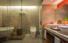 Двухместный номер Grand с балконом и с видом на сад