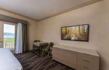 Студия с видом на озеро