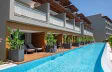 Двухместный номер Swim Up Deluxe