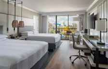 Четырёхместный номер с балконом и с видом на водный парк