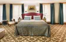 Двухместный Suit