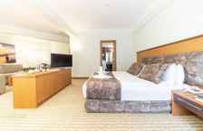 Полулюкс с балконом и с красивым видом из окна