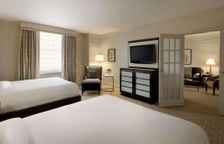 Четырёхместный люкс c 1 комнатой