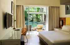 Двухместный номер с выходом к бассейну Deluxe