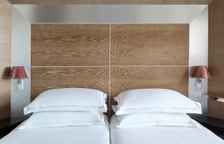 Двухместный номер с видом на окрестности