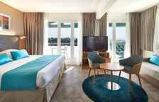 Двухместный номер Standard с балконом и с частичным видом на море