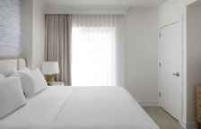 Люкс c 1 комнатой с балконом и с видом на город