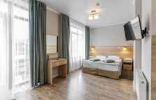 Трёхместная студия Comfort с балконом