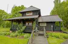 Четырёхместный коттедж с балконом и с красивым видом из окна