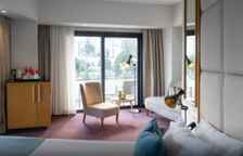 Люкс Corner с балконом и с видом на город