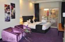 Двухместный номер Deluxe с балконом и с видом на бассейн