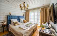 Двухместный номер Standard Plus с балконом и с видом на озеро