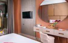 Трёхместный номер Standard с балконом и с видом на море