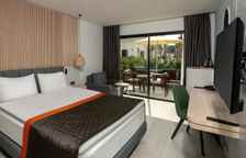 Семейный номер Deluxe Swim-Up