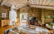 Шестиместный коттедж Premium с видом на озеро