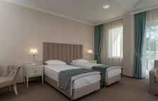 Двухместный полулюкс Главный корпус с балконом