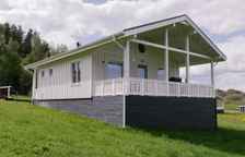 Коттедж c 1 комнатой с красивым видом из окна