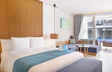 Двухместный полулюкс с доступом к бассейну