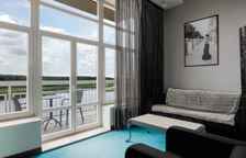 Двухместный люкс семейный с балконом и с видом на береговую линию