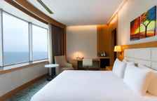 Двухместный номер Standard с частичным видом на море