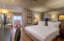 Полулюкс с балконом и с видом на океан