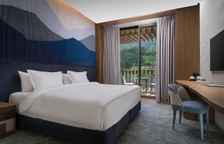 Двухместный номер Deluxe с балконом и с видом на горы