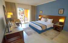 Четырёхместный люкс Семейный с балконом и с красивым видом из окна