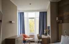 Люкс семейный с 2 комнатами на сторону парка (с 1.10 заезд в 17:00, выезд в 15:00)