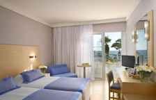 Двухместный номер Standard с частичным видом на море